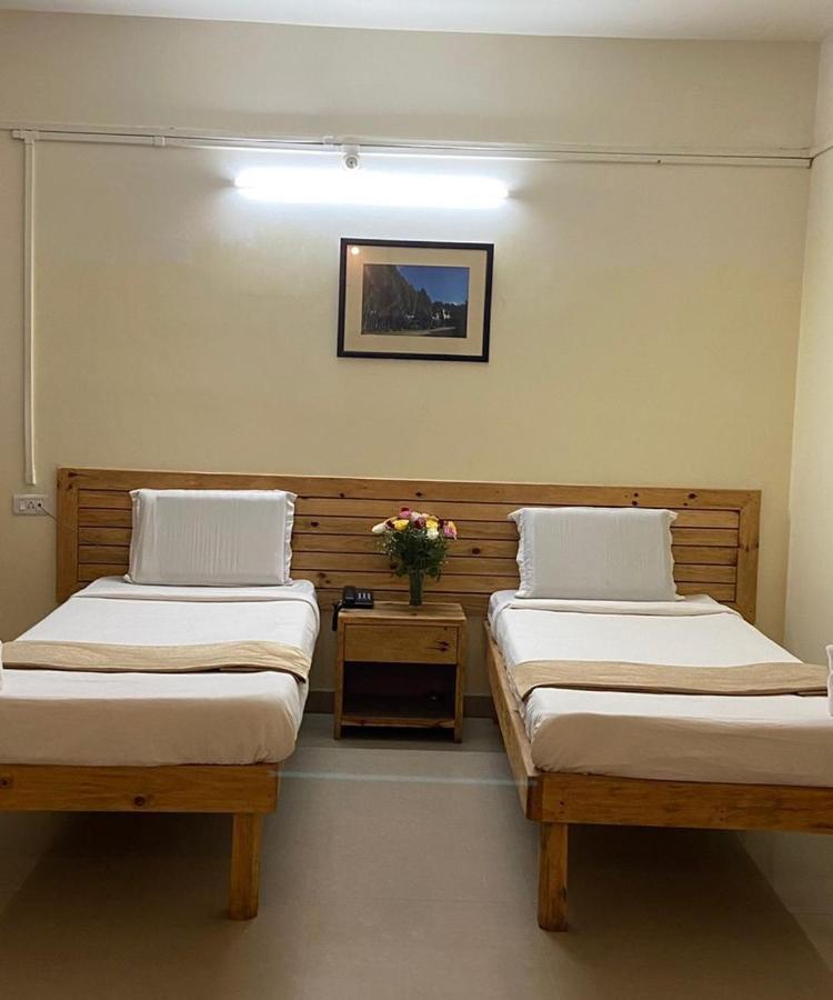 Hotel Travellers Inn Šillong Exteriér fotografie