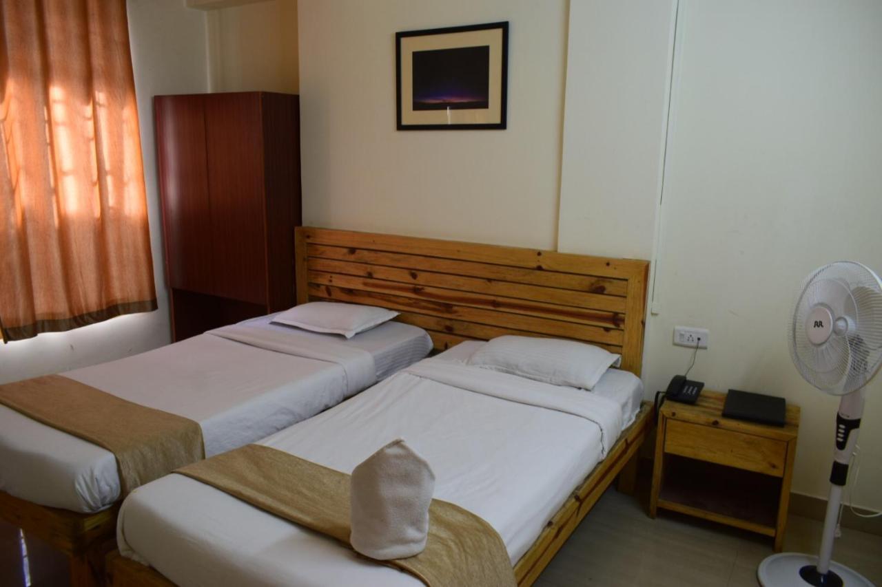Hotel Travellers Inn Šillong Exteriér fotografie